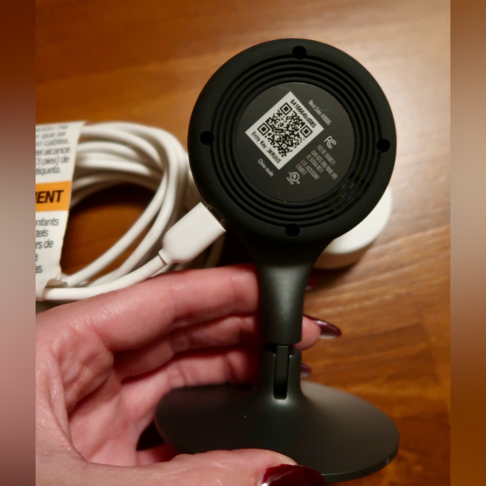 Nest Indoor Camera (1st Gen) - Picture 3 of 4